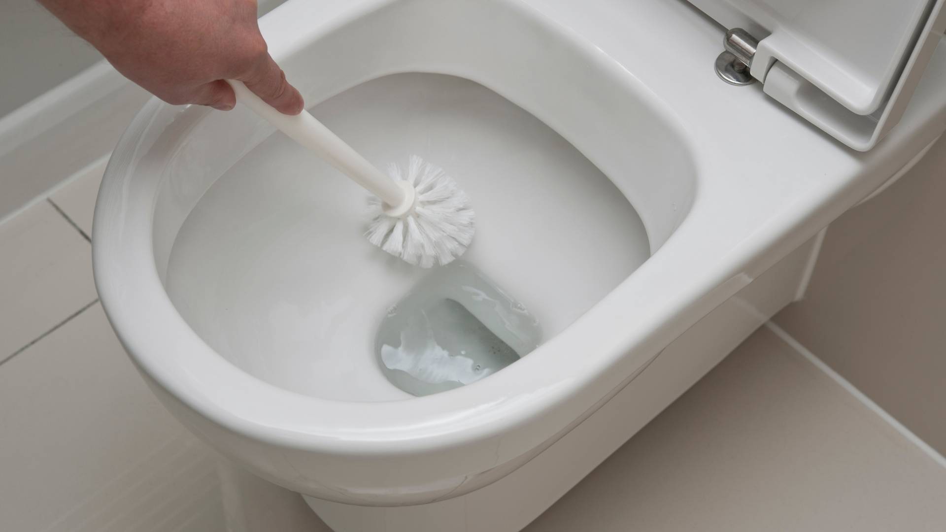 Le coca pour déboucher les toilettes - Plombier Genève